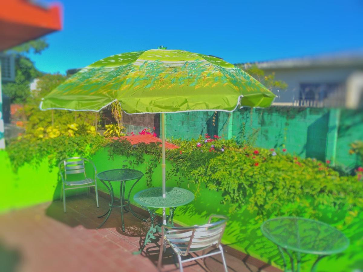 Hotel Oasis San Salvador Exterior photo